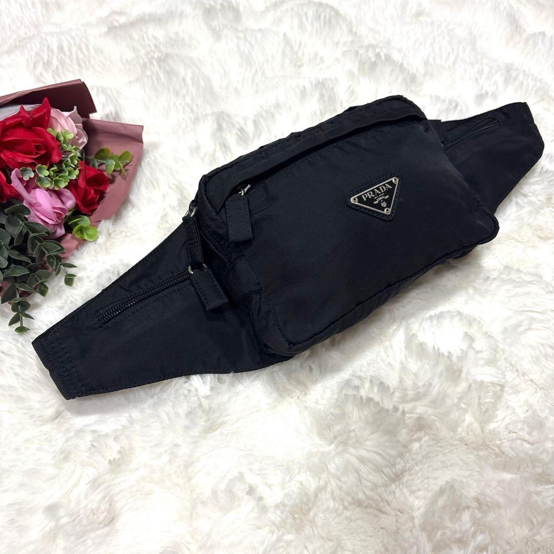 美品 PRADA プラダ ナイロン 三角プレート ボディバッグ ウエストポーチ