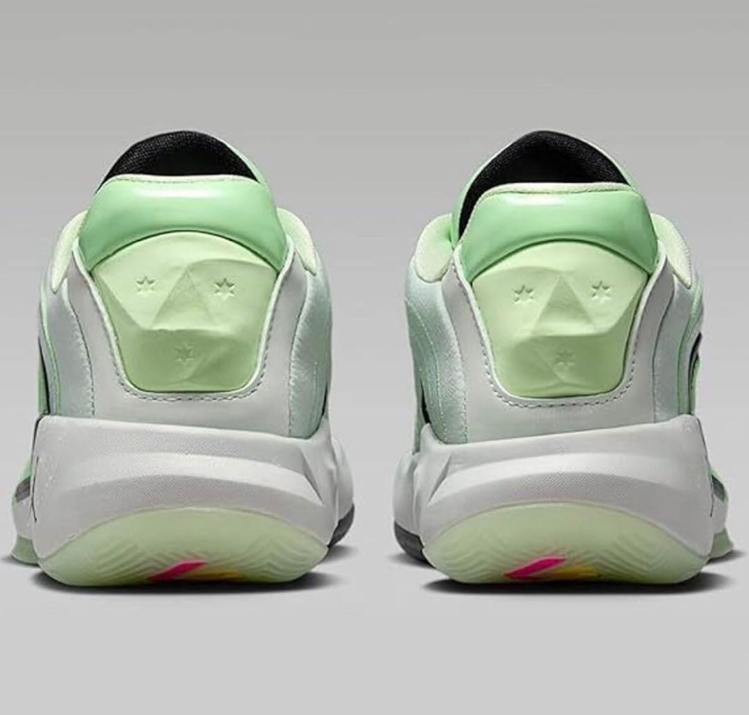 新品　ナイキ　ジョーダン　ルカ4 GS 25㎝