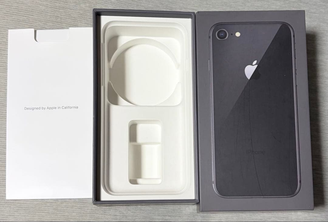 iPhone8 スペースグレイ 64GB SIMフリー バッテリー81% 箱あり