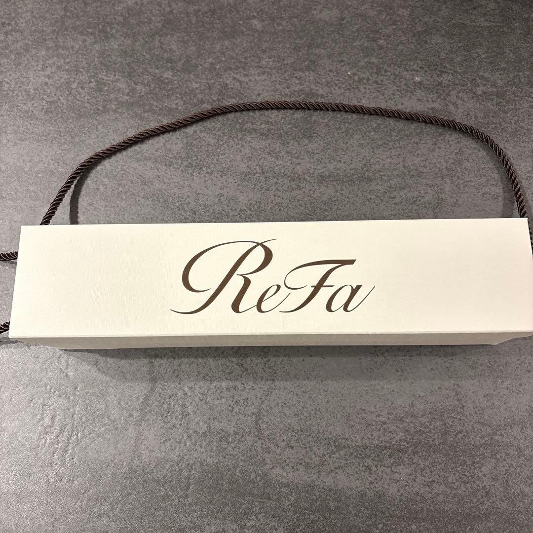 リファビューティックストレートアイロン　リニューアル版REBM02A ホワイト