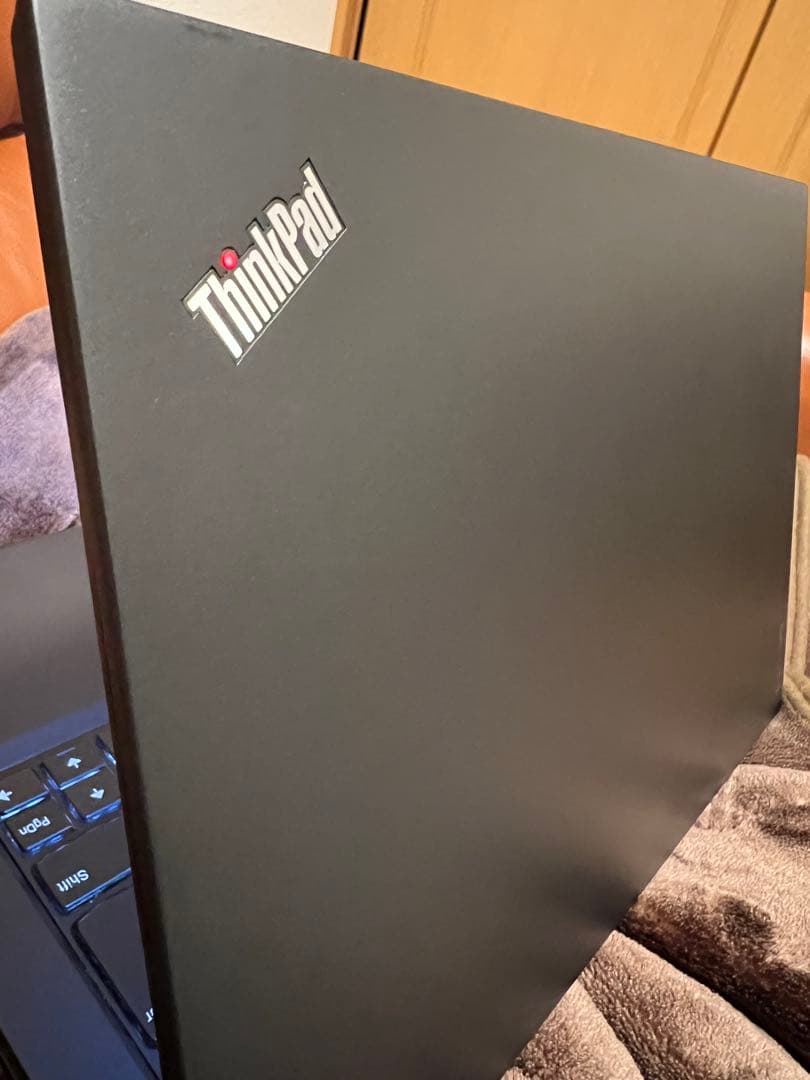 Lenovo ThinkPad T470s メモリ24GB SSD256GB