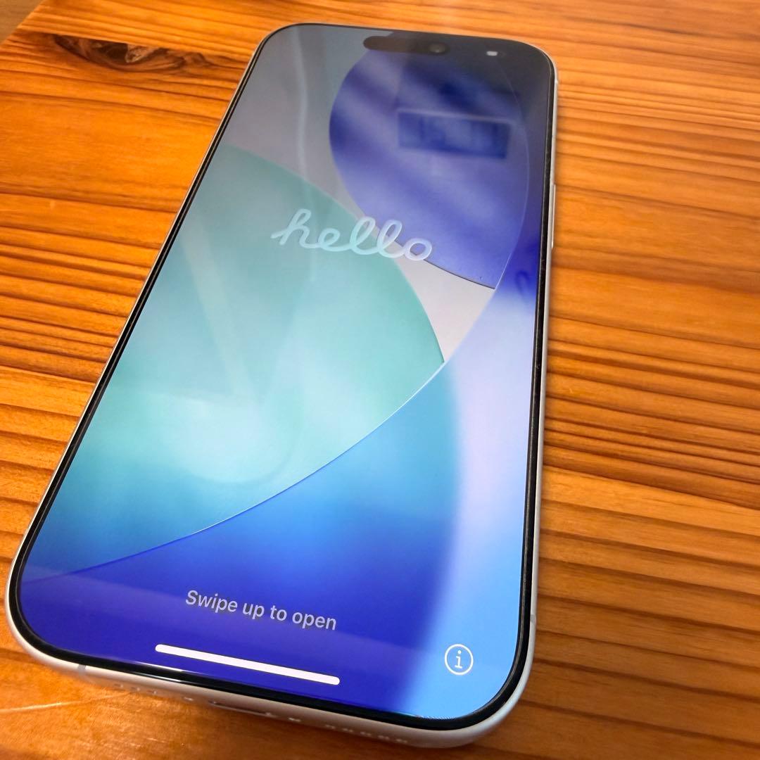 【美品】iPhone 17 ホワイト　beatsケースおまけ付き