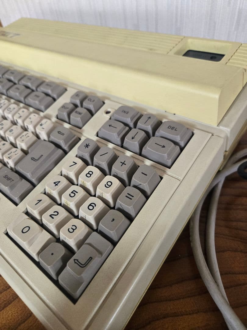 富士通 FM-7 FM-NEW7 MB25015 キーボード MICRO7