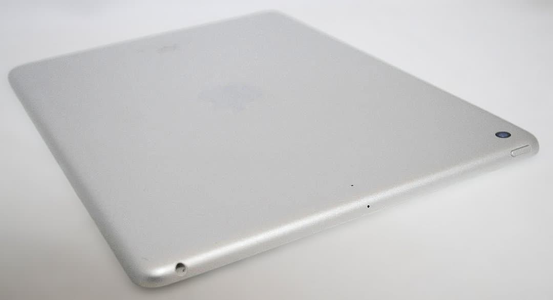 Apple iPad /第5世代 32GB Wifi シルバー バッテリ89%