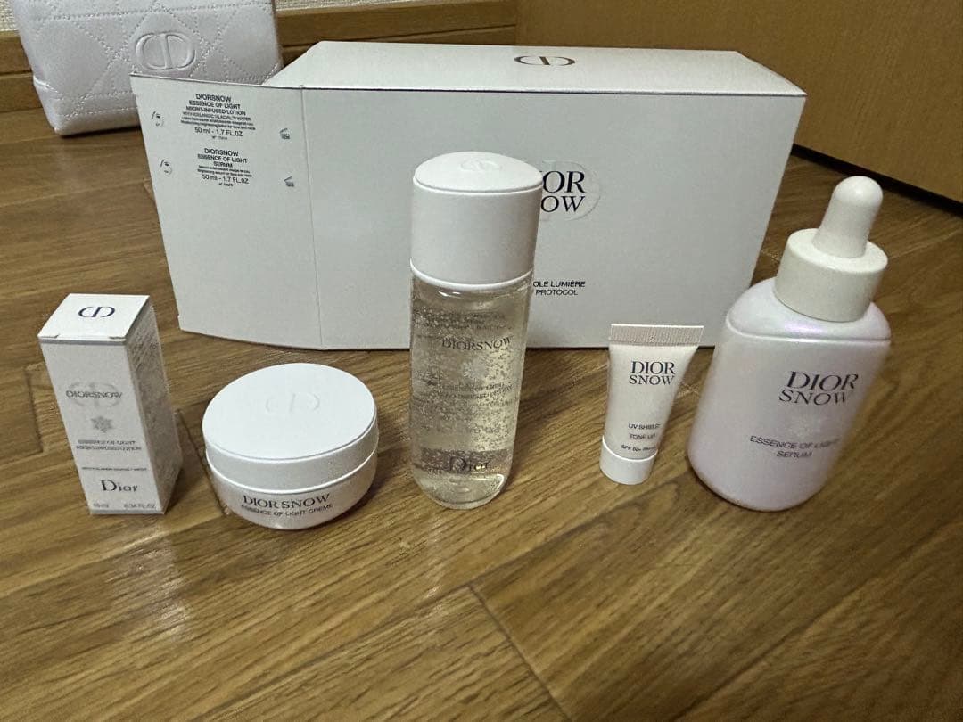 DIOR スノーエッセンスコフレ　限定版