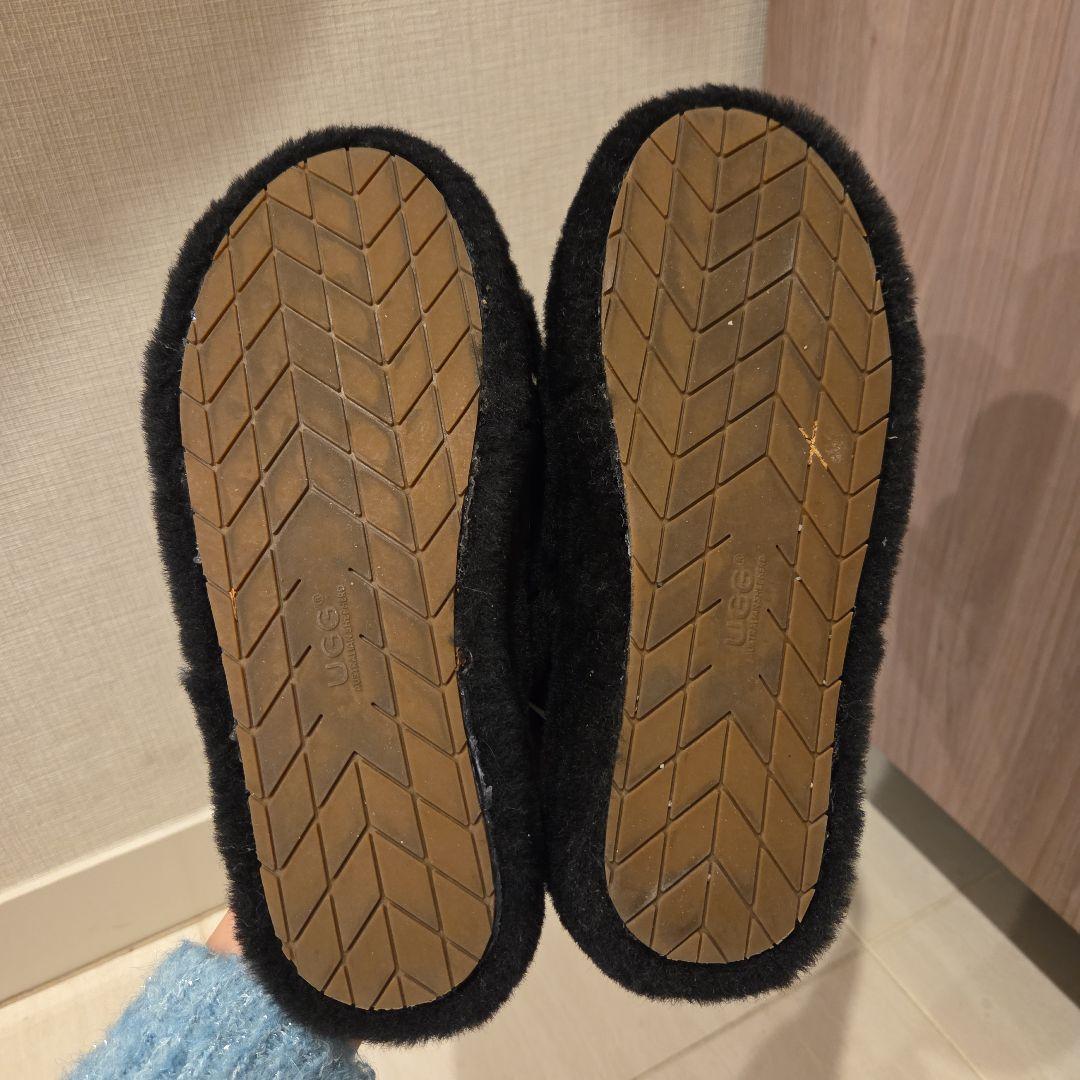 UGG ブラック コンフォートサンダル　L サイズ　お値下げしました！