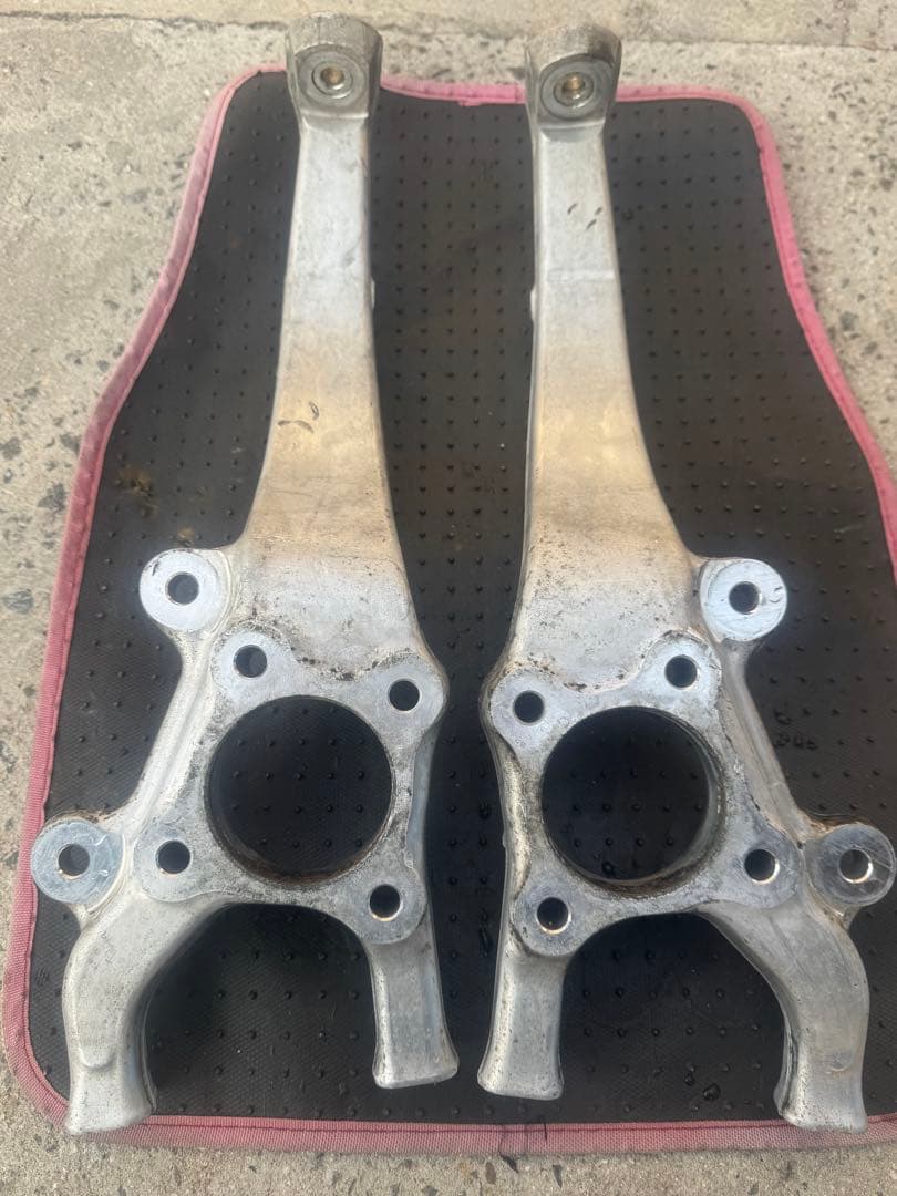 21クラウン純正ナックル　レクサス等