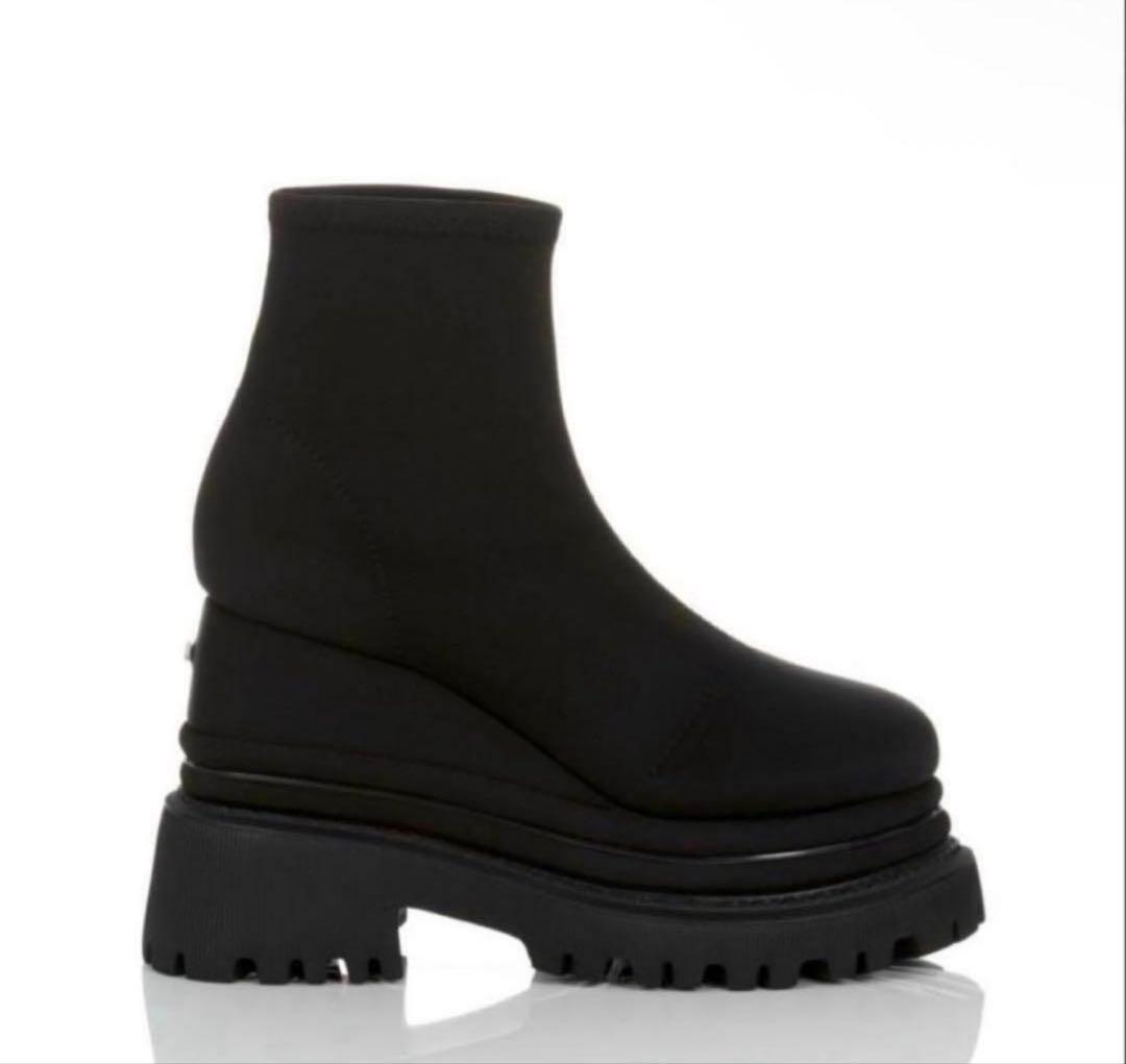 YELLO イエロ　厚底ブーツ ストレッチ　ブラック　Mサイズ