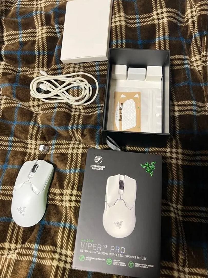 Razer Viper V2 Pro ホワイト　ドングル付き