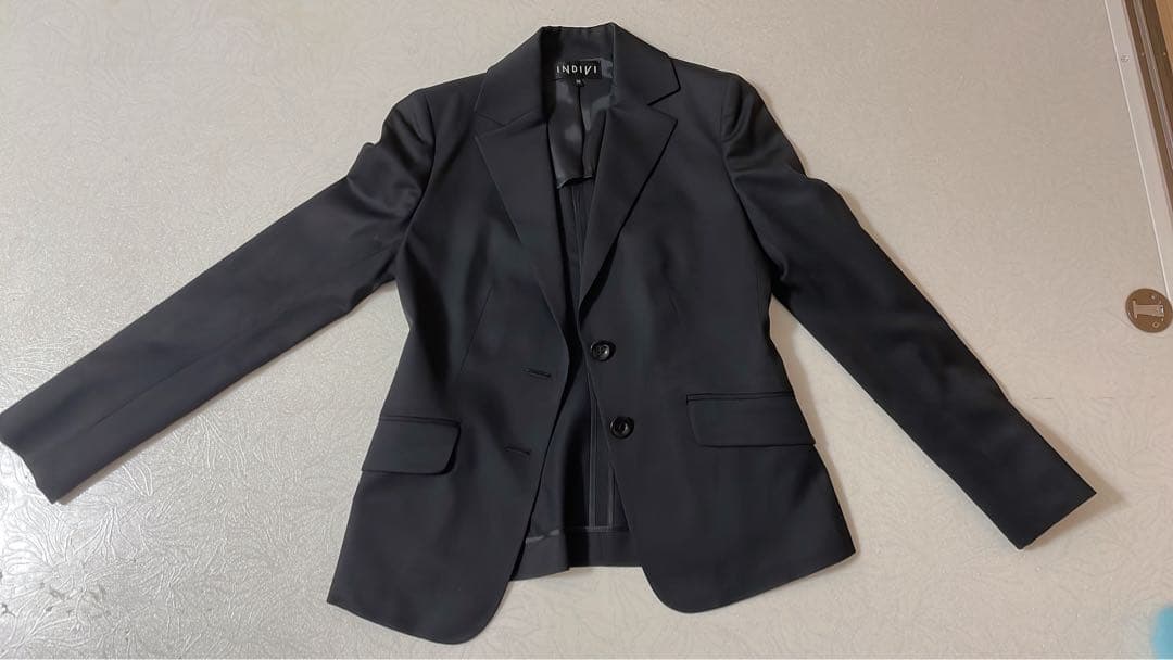 INDIVI洗えるウールスーツ上下黒超美品36 38