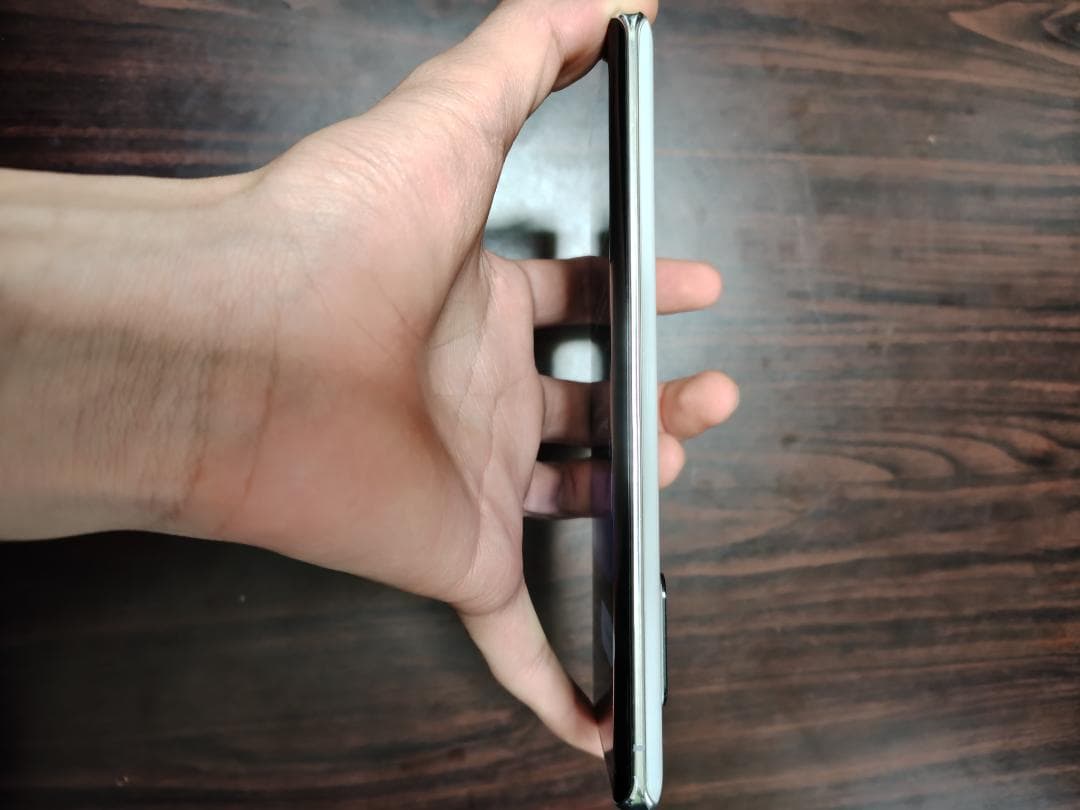 【ジャンク品】 docomo AQUOS R6 SH-51B