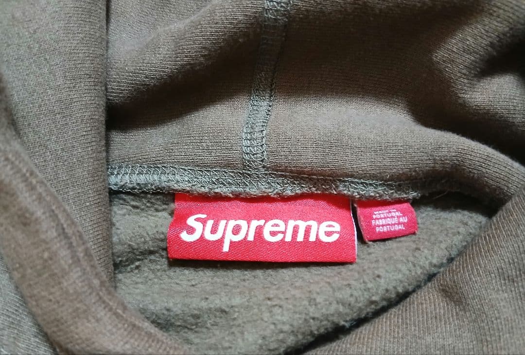 シュプリーム　パーカー　Lサイズ