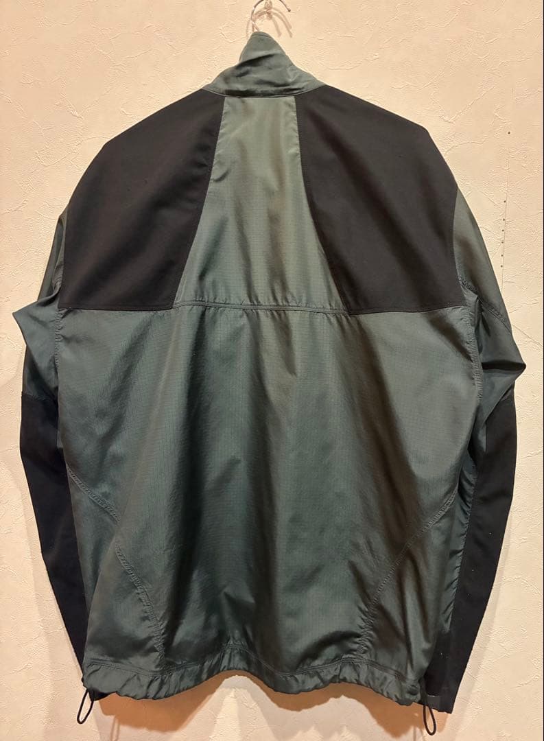ARC’TERYX TAU Light Jacket
