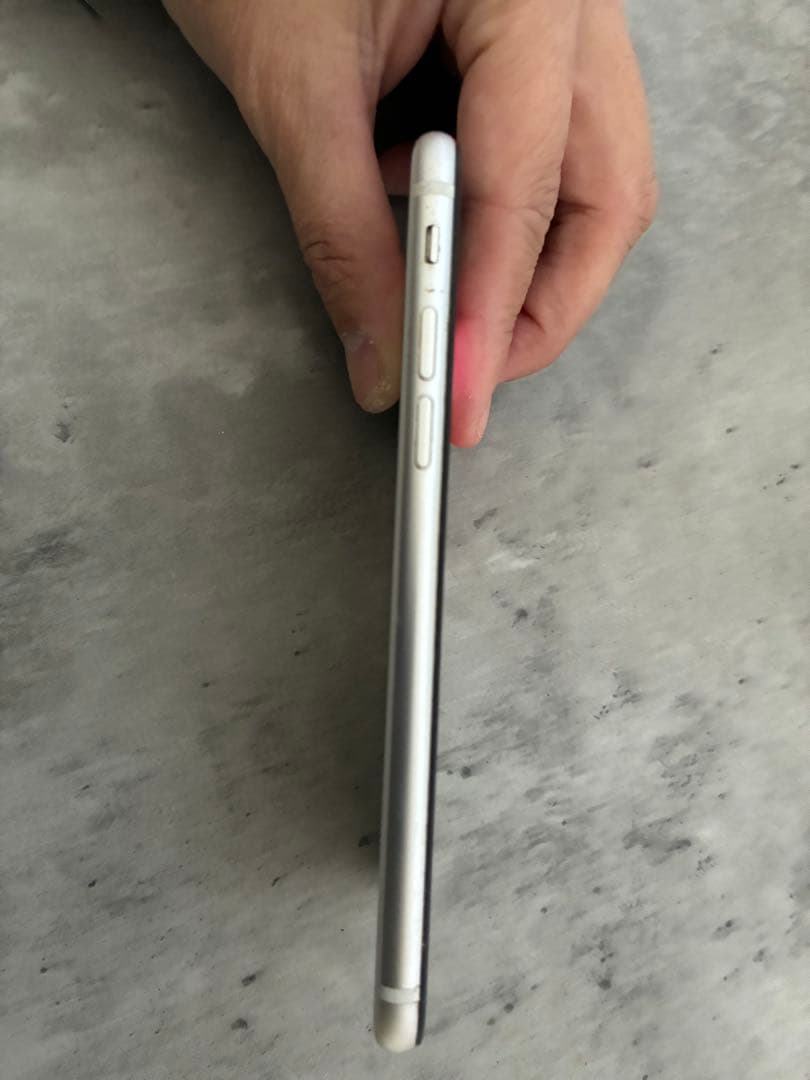 iPhone SE 第３世代128GB ホワイト※注意点いろいろ