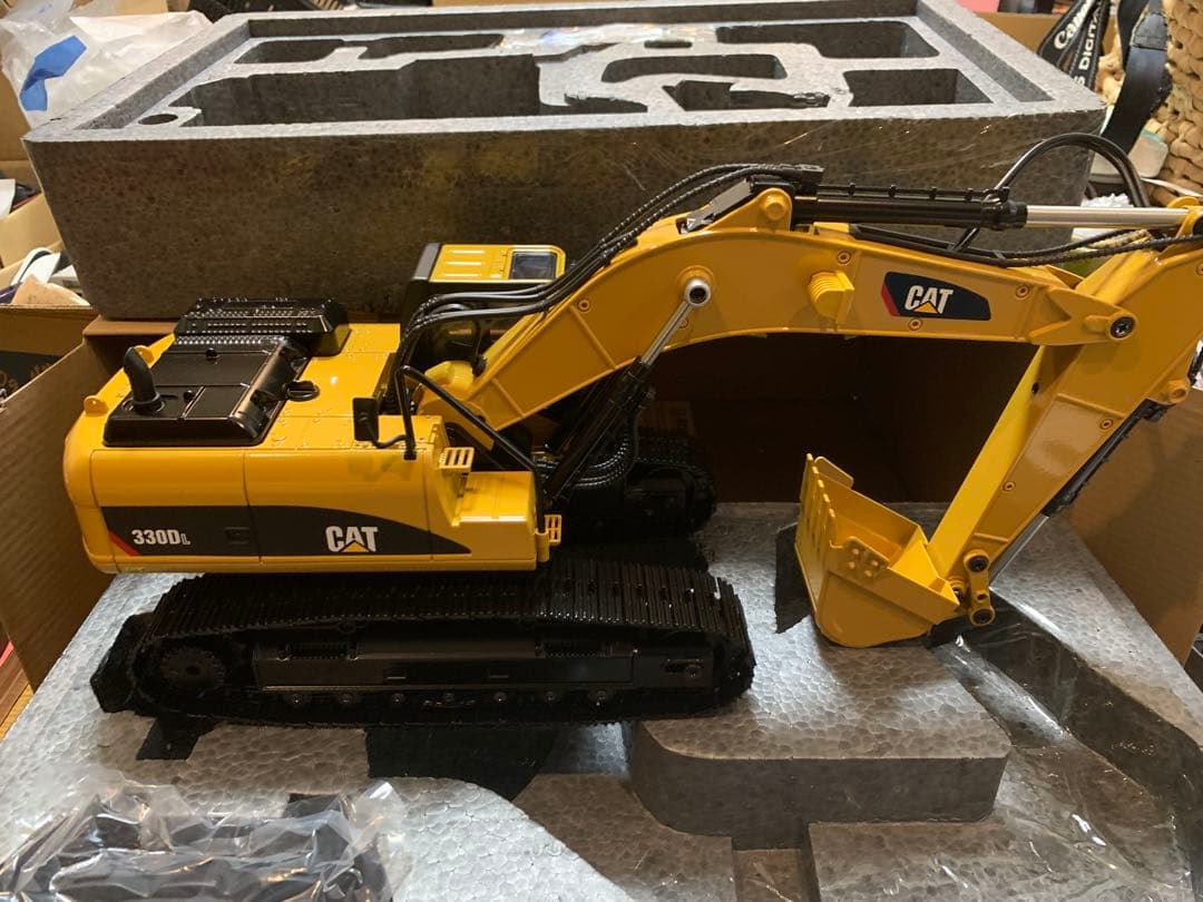 新品未使用1/20 CAT CATERPILLAR 330D L RADIO