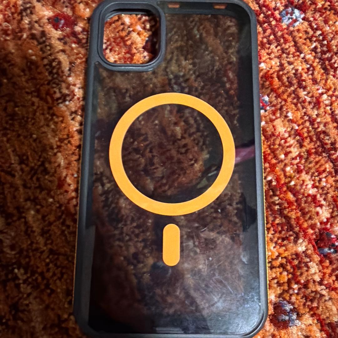 Apple iPhone 11 本体 ブラック　カバー付き