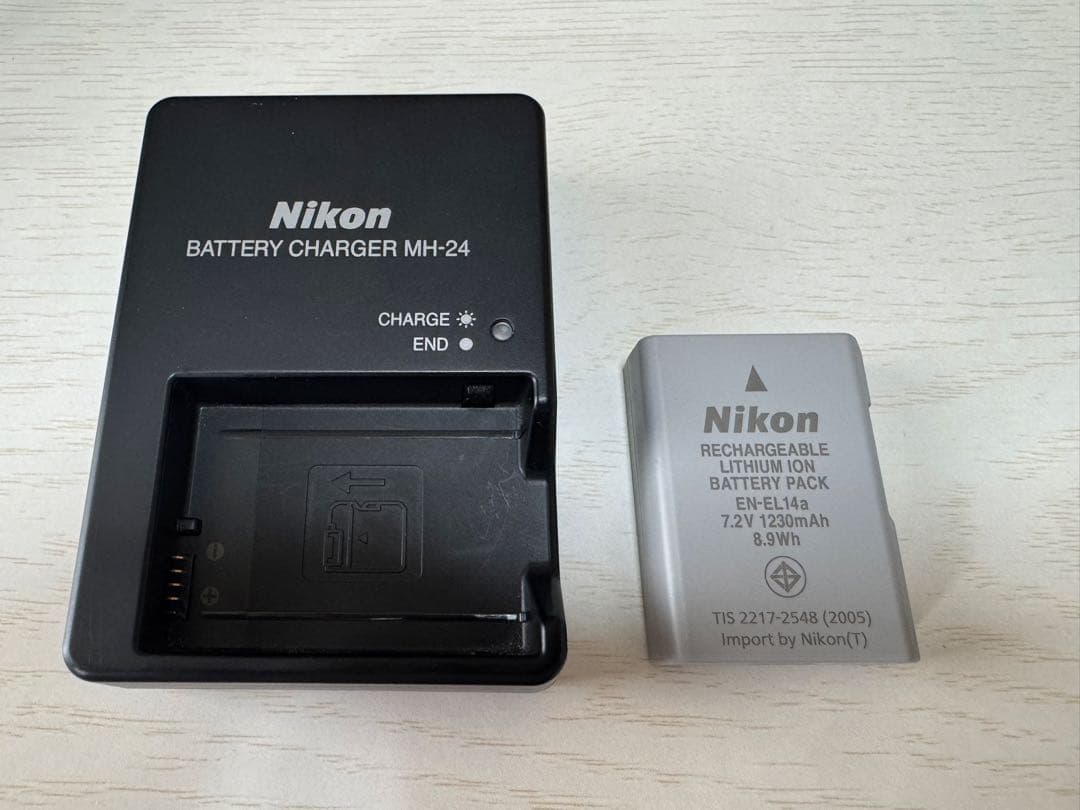 【ショット数990枚】Nikon ニコン D5600 ダブルズームキット