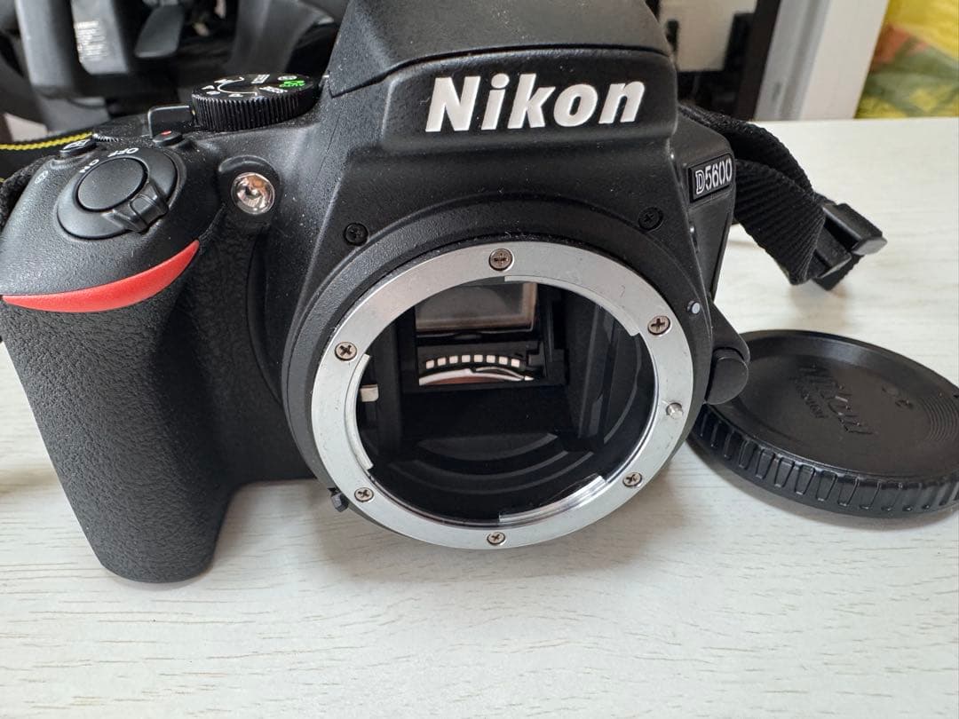 【ショット数990枚】Nikon ニコン D5600 ダブルズームキット