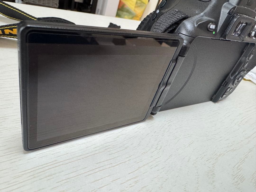 【ショット数990枚】Nikon ニコン D5600 ダブルズームキット