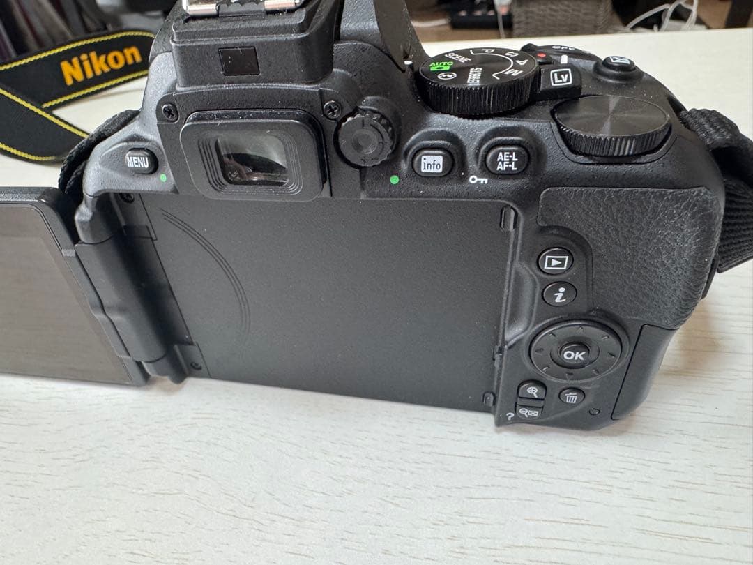 【ショット数990枚】Nikon ニコン D5600 ダブルズームキット