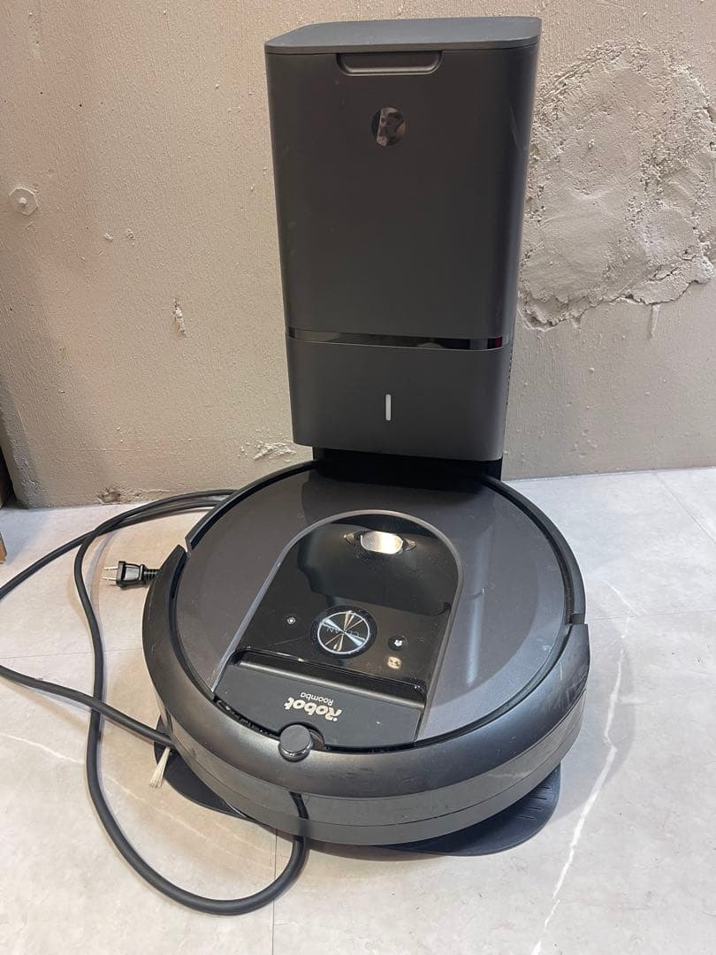 美品 IROBOT ルンバ I7+ ロボット掃除機