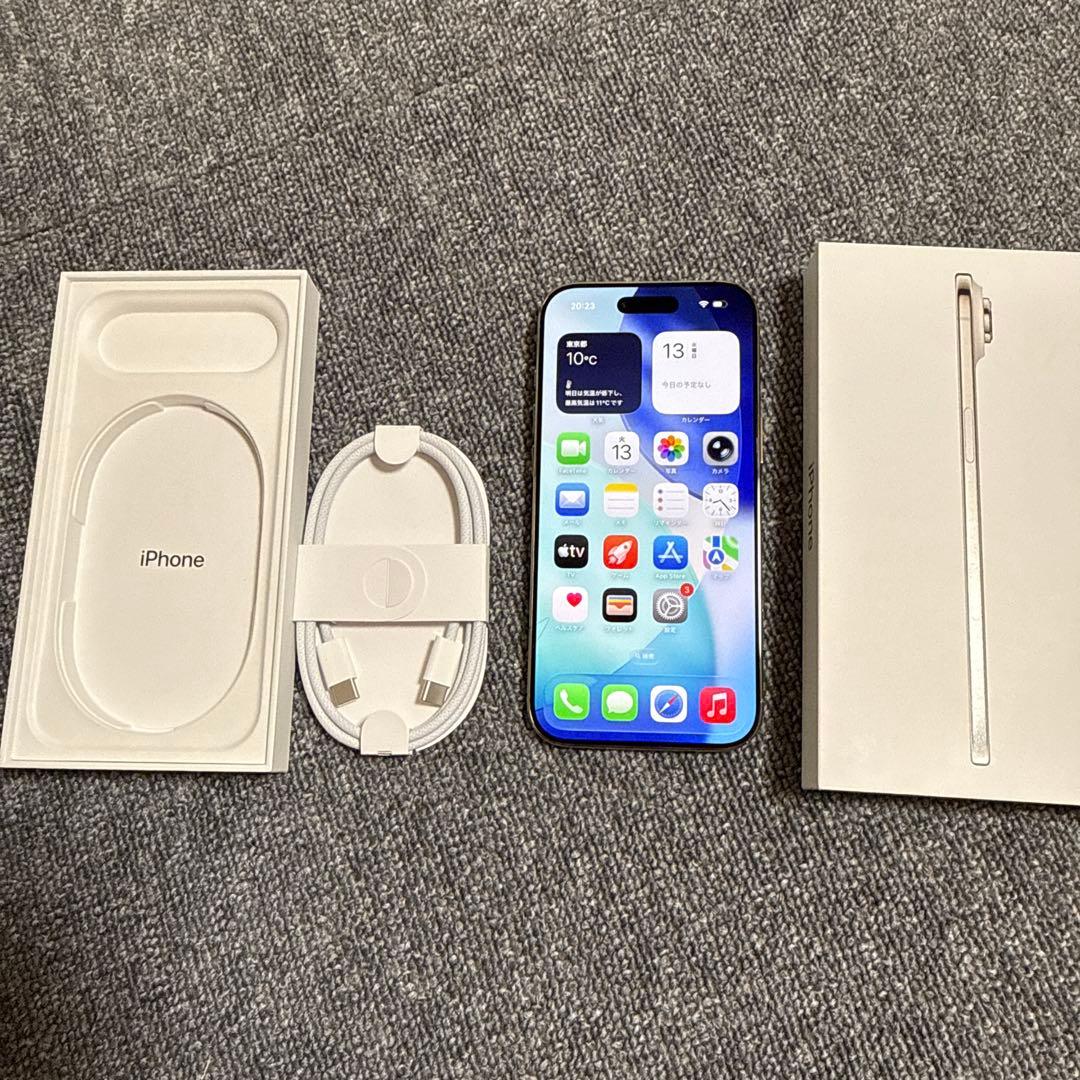 ほぼ新品　Apple iPhone Air 256GB