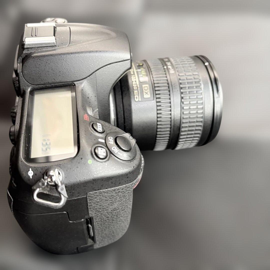 NikonＤ３００デジタル一眼　ズームレンズ、充電器、SDセット
