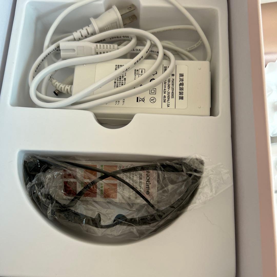 最終値下げ‼️nodime 脱毛器 ホワイト ゴールド 交換用ヘッド付き。