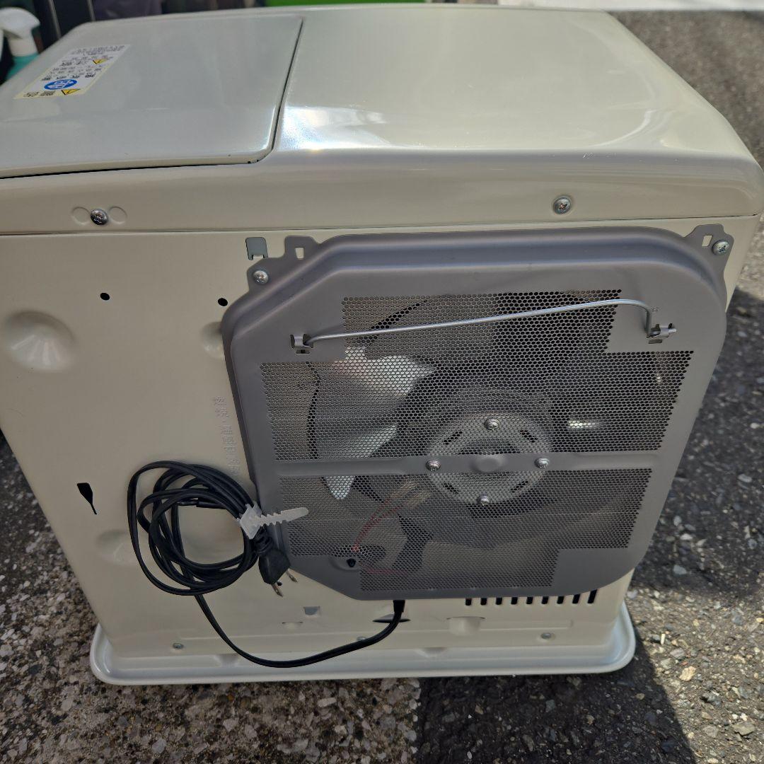 ①ダイニチ石油ファンヒーターfw-5620 ２１年式凹みあり