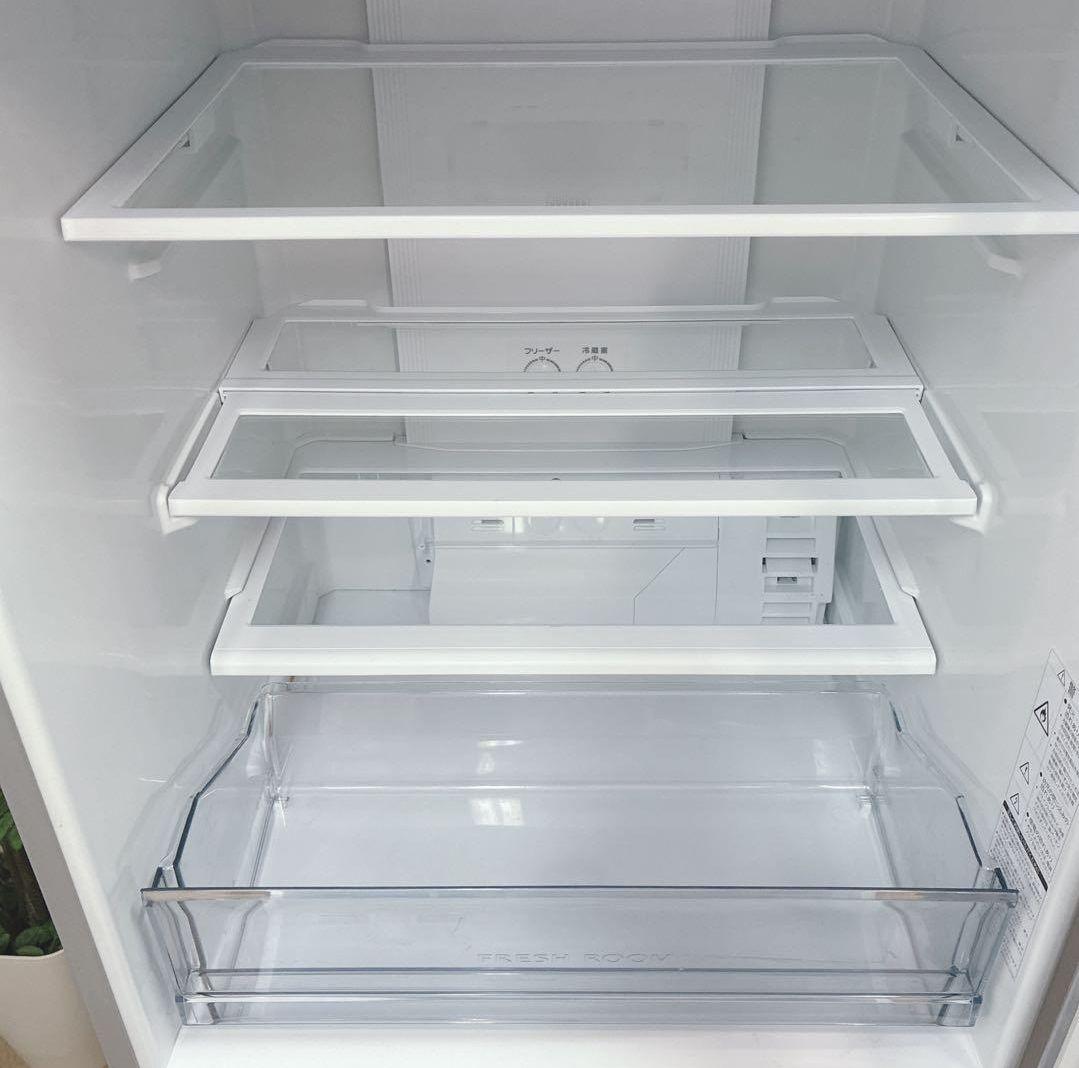◇大阪府 神戸市 配達料無料！動作保証5ヶ月！◇AQUA◇272L冷蔵庫◇右開き