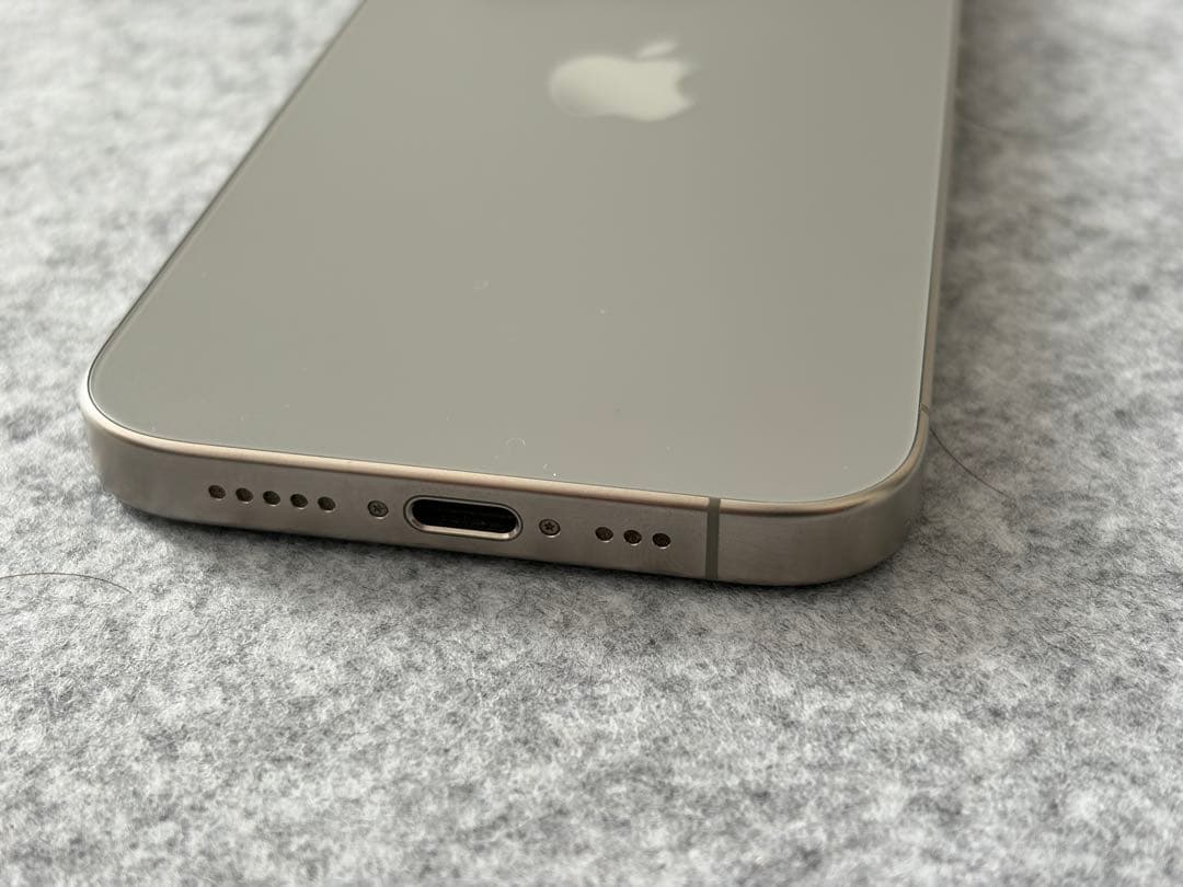 海外版音無 iPhone 15Pro 256GB ナチュラルチタニウム