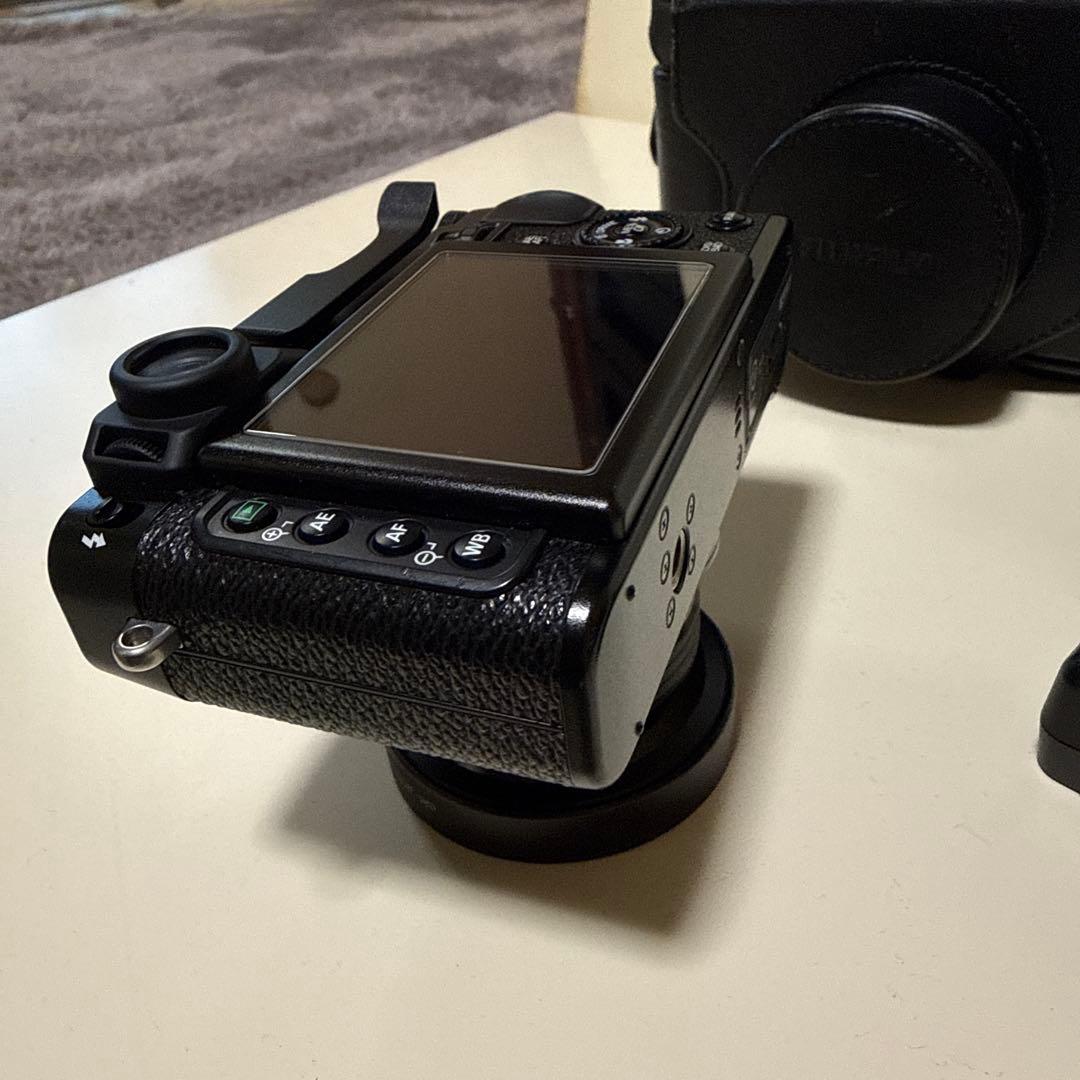 FUJIFILM X10 ブラック