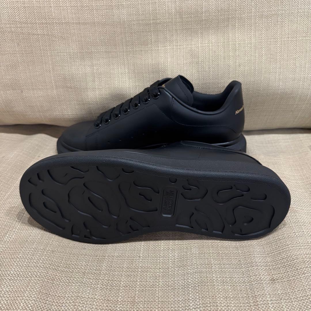 黒x黒【新品 41/26cm】アレキサンダーマックイーン スニーカー