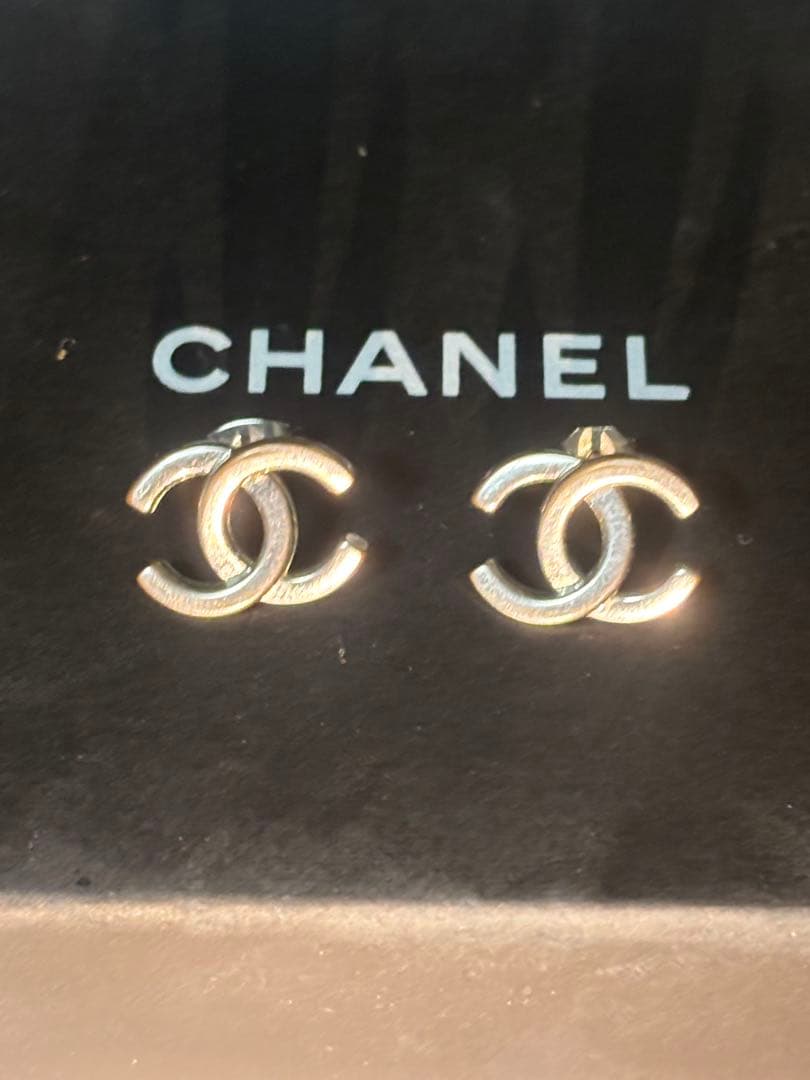 CHANEL ピアス　コムドットやまと