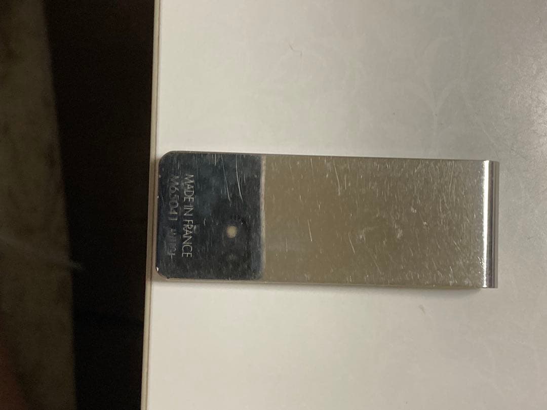 す*し様 Louis Vuitton マネークリップ メタル製