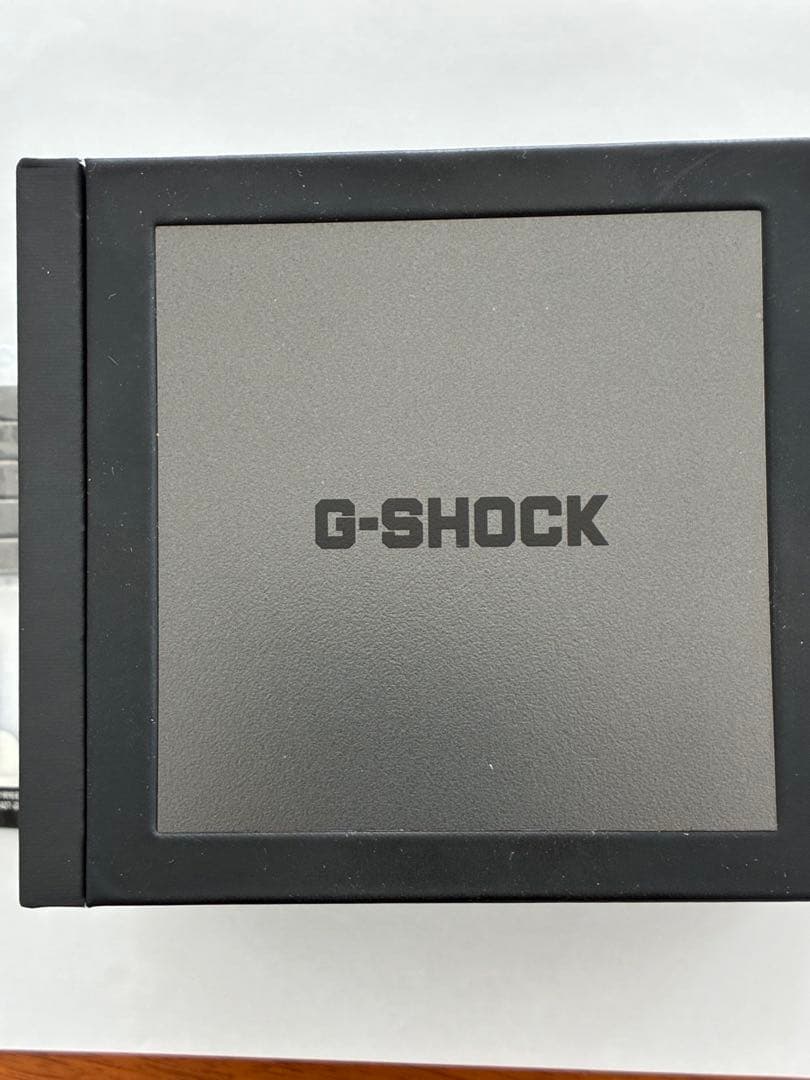 G-SHOCKフルメタルスクエアGMW-B5000 エイジド加工モデル