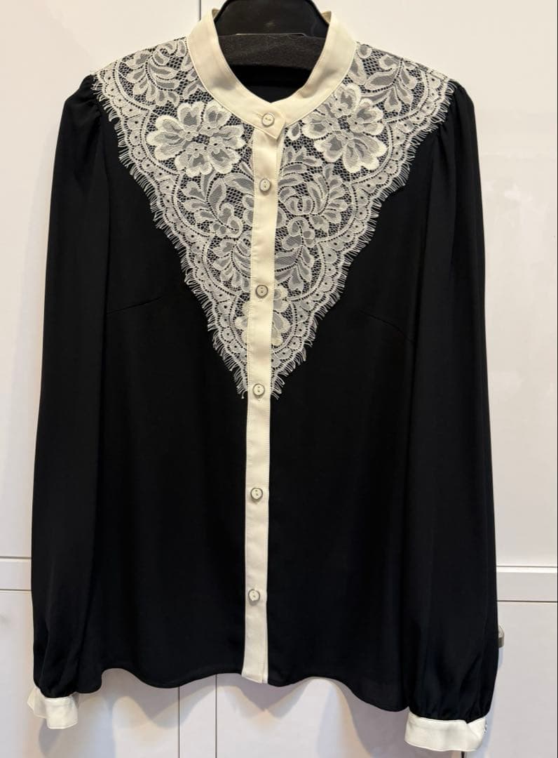 新品•未使用 グレースコンチネンタル バイカラーレースブラウス