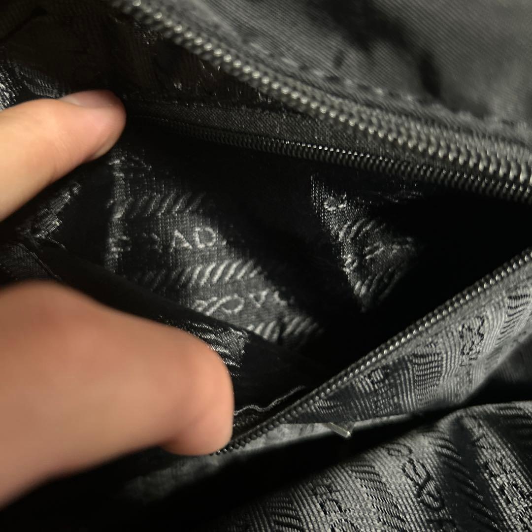 PRADAショルダーバッグ