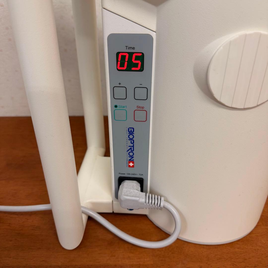 ● 美品 BIOPTRON 2 B2-Cosmetic バイオプトロン