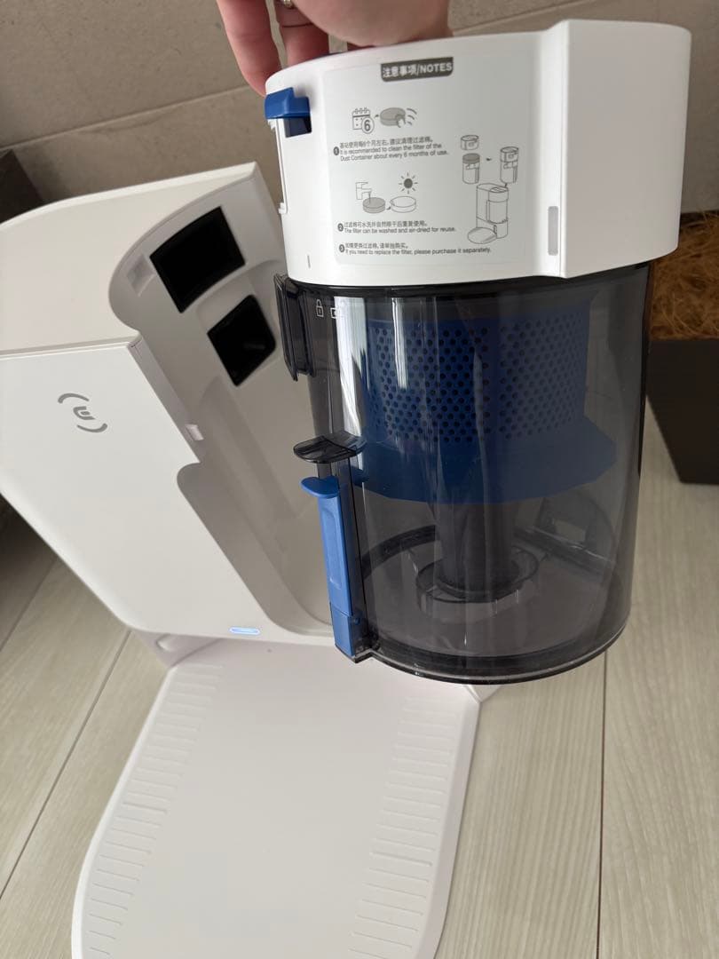 ロボット掃除機 水拭き機能付き 最新型‼️4回程使用‼️