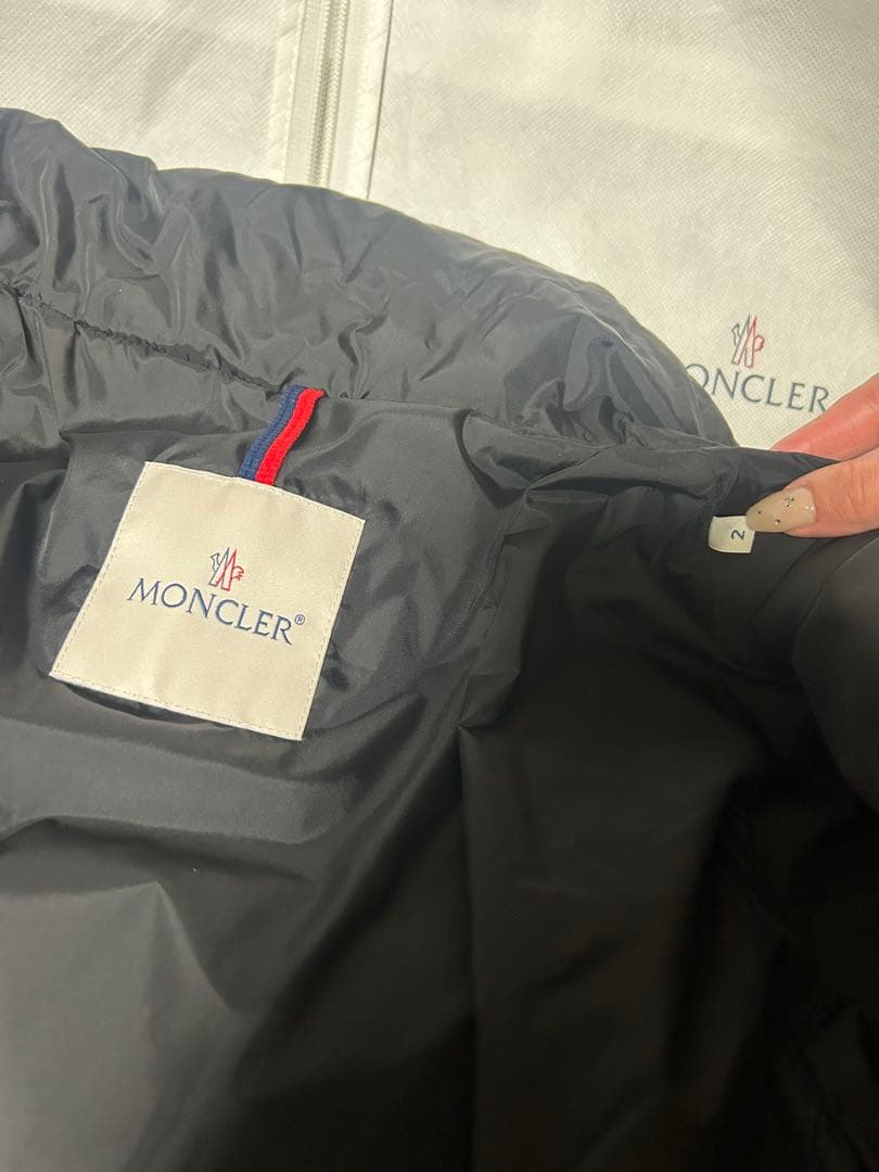 【MONCLER】モンクレール ダウン　カバーハンガー付き