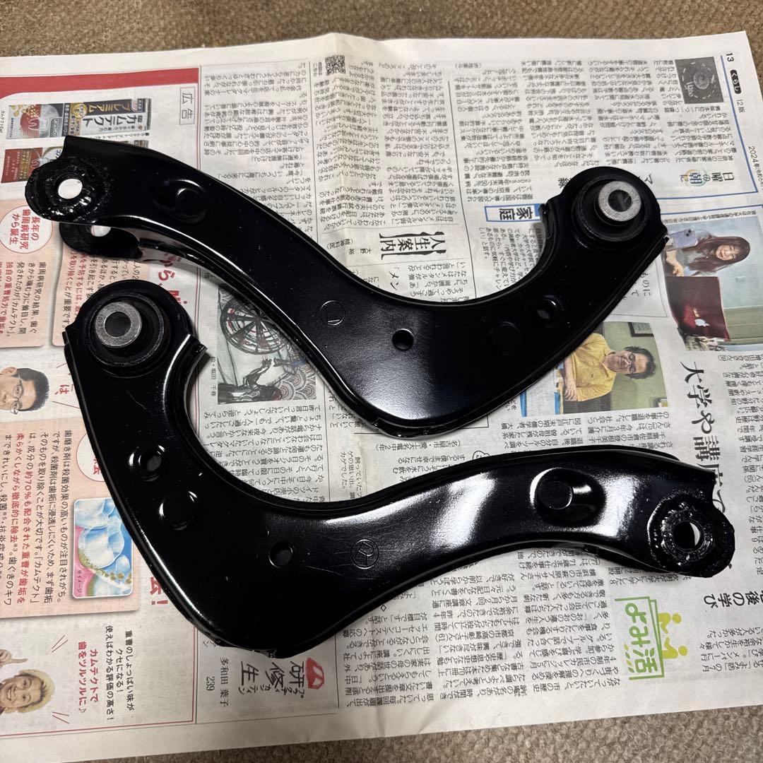 リアキャンバー調整用アッパーアーム 　C-HR カローラ　プリウス 等