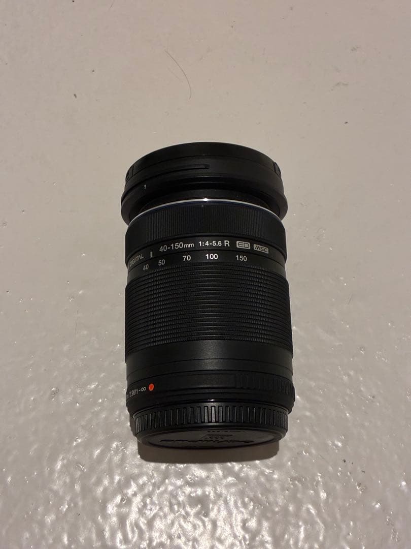 OLYMPUS OM-D E-M10 Mark IV シルバー