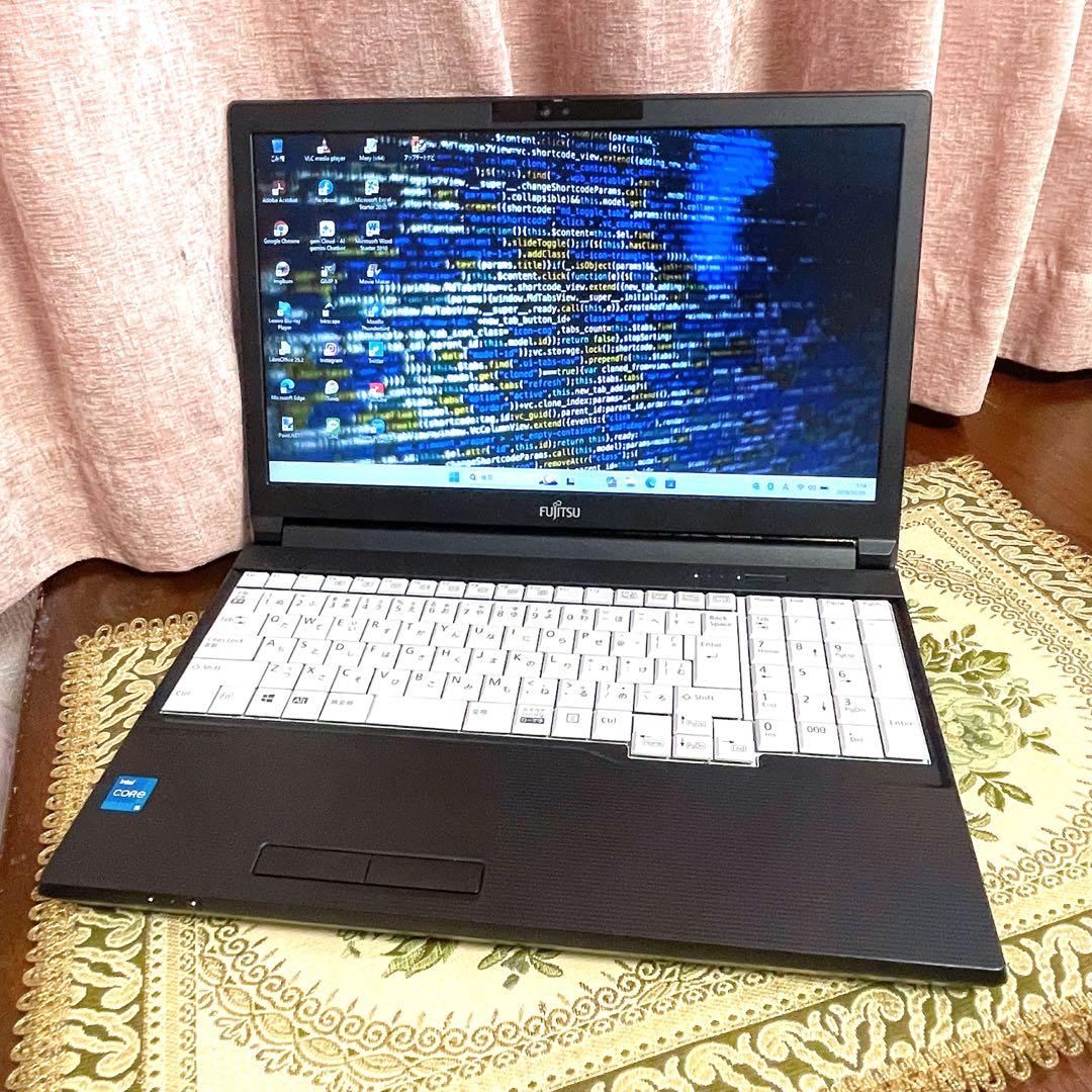 美品⭐︎第12世代10コアCorei5⭐︎SSD⭐︎ノートパソコン⭐︎オフィス付き