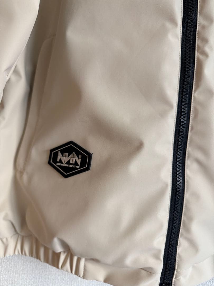 NNN(エンスリー)　スノーボードウェア　男女兼用　韓国