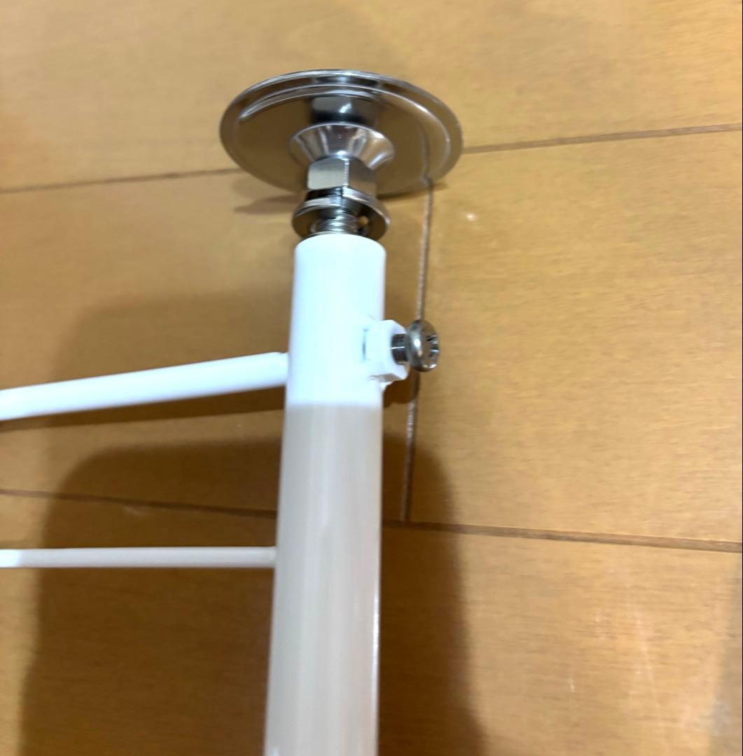 人気！ステンレス 燕三条 突っ張り キッチン ラック 水切り カゴ　ホワイト