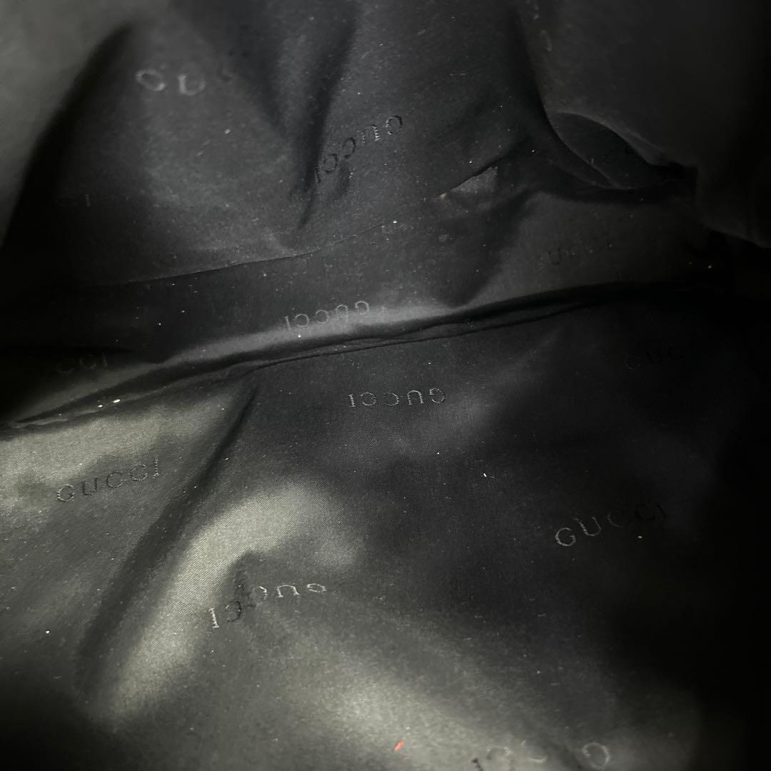 GUCCI ロゴ　ナイロン ショルダーバッグ　メッセンジャーバッグ　ブラック