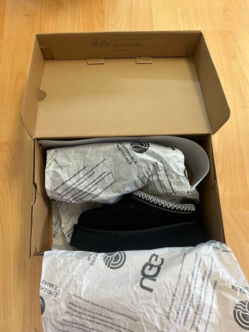 UGG ブラック ムートンブーツ スリッポン