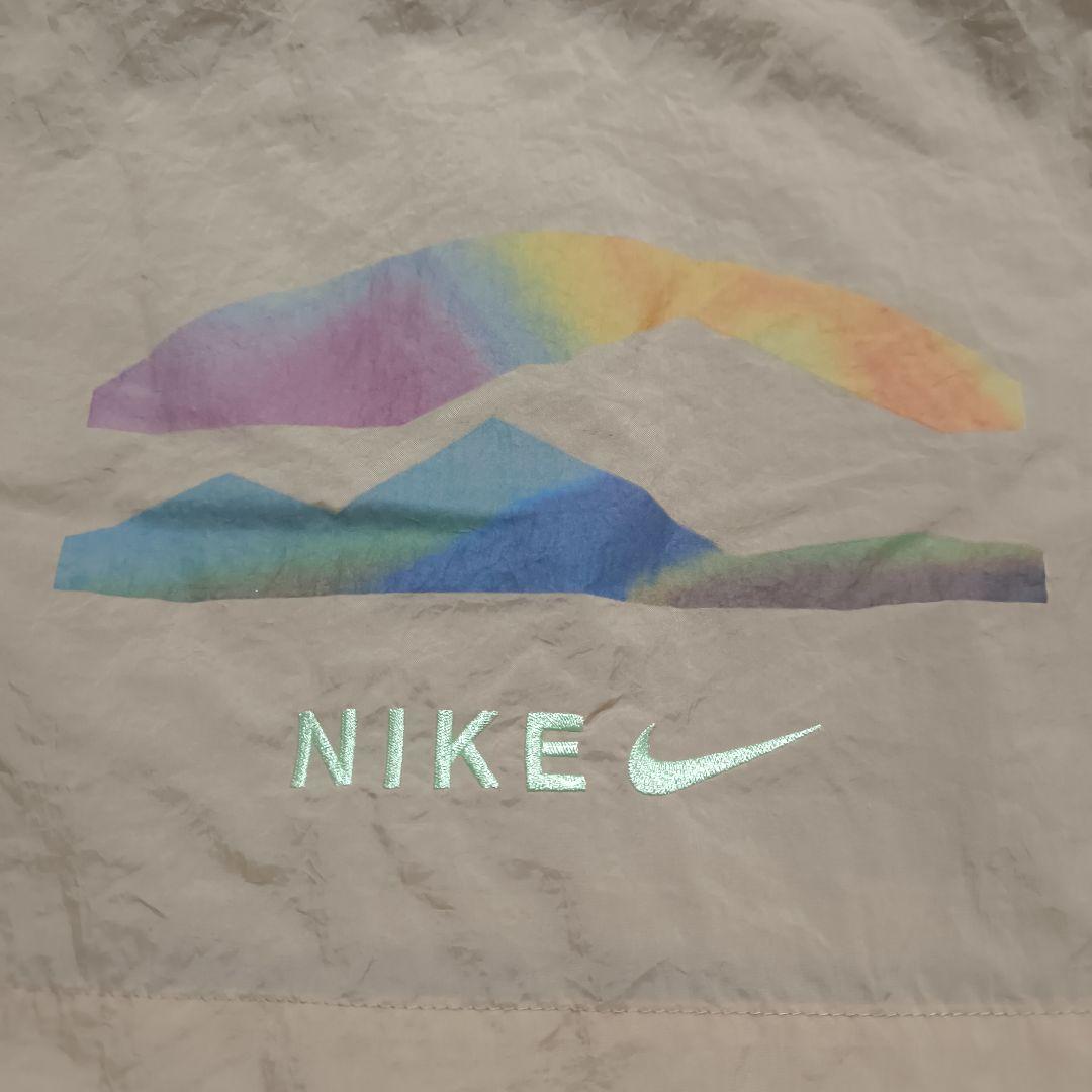 Nike ナイロンジャケット ナイキ HF6170-200 完売品