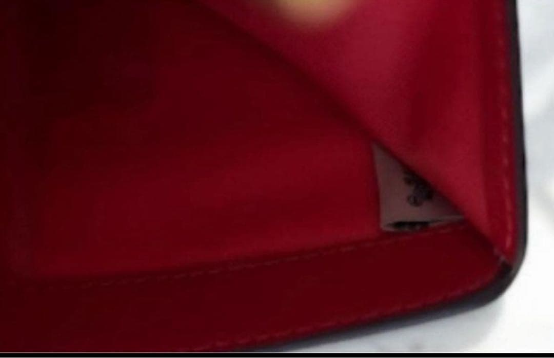 【新品】COACH ★二つ折り財布シグネチャー